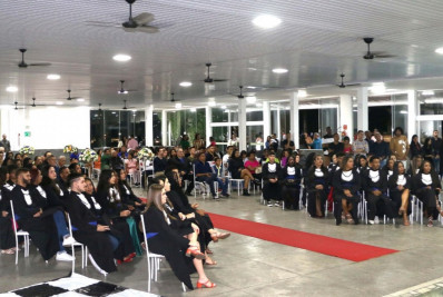 Colégio Municipal Washington Luiz forma nova turma de curso técnico