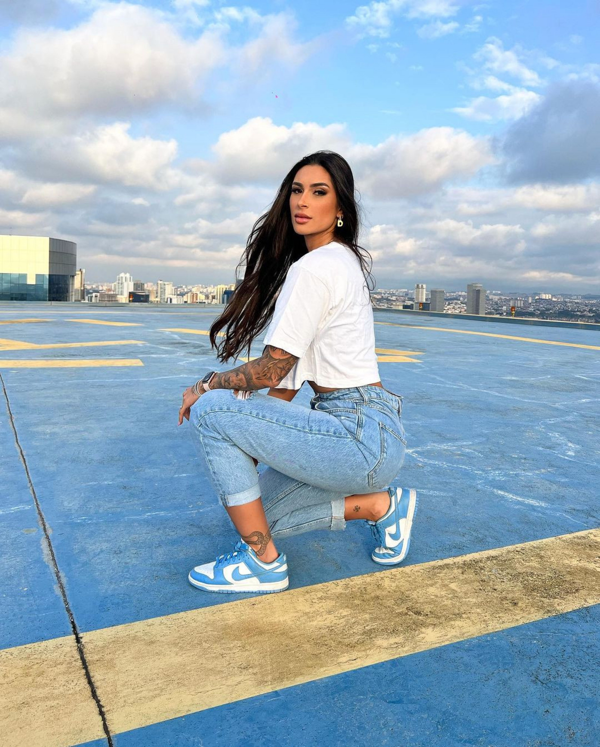 A influenciadora Larissa Dalpasquale foi vista saindo de festa com Pedro Scooby, nesta quarta-feira - Reprodução/Instagram