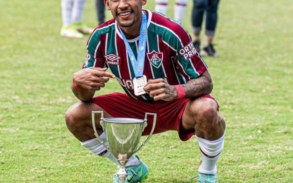 Fluminense Encaminha Empréstimo De Volante Para Clube Da Série B ...