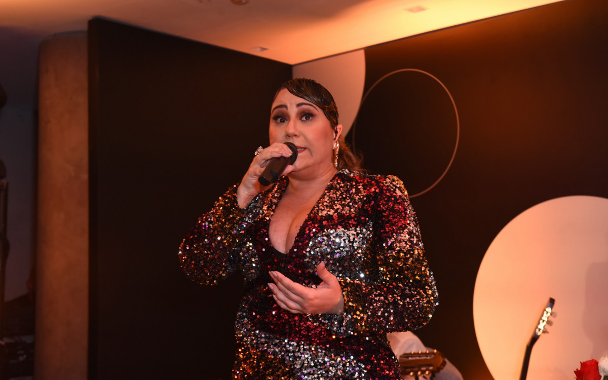 Maria Rita se apresenta no evento do Grammy Latino em São Paulo