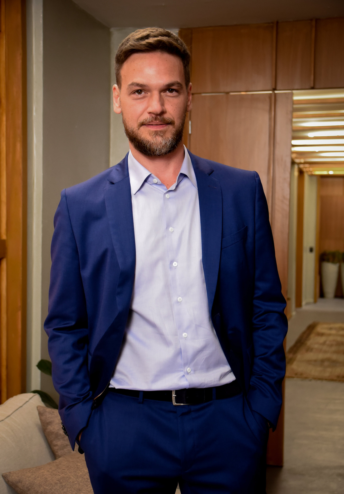 Theo (Emilio Dantas). - Globo/Rafaela Cassiano