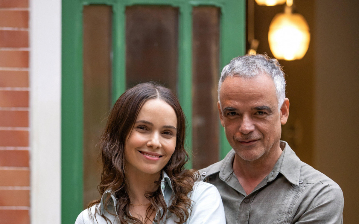 Lucinda (D&eacute;bora Falabella) e Andrade (&Acirc;ngelo Ant&ocirc;nio)