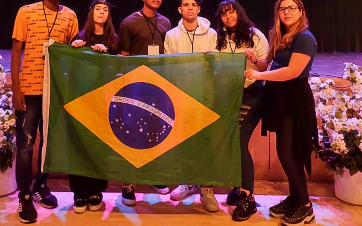 Os alunos se dividiram entre os compromissos com a organização da Olimpíada Internacional, estudar para a avaliação e conhecer os principais pontos turísticos de Nova Iorque