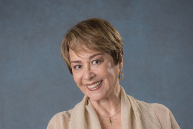 Nívea Maria confessa que viveu romance com José Wilker