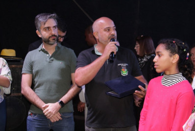 Investimentos em infraestrutura garantem reforma de praça em distrito e calçadão no centro