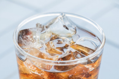 Adoçante aspartame é ‘possivelmente cancerígeno para humanos’, diz OMS