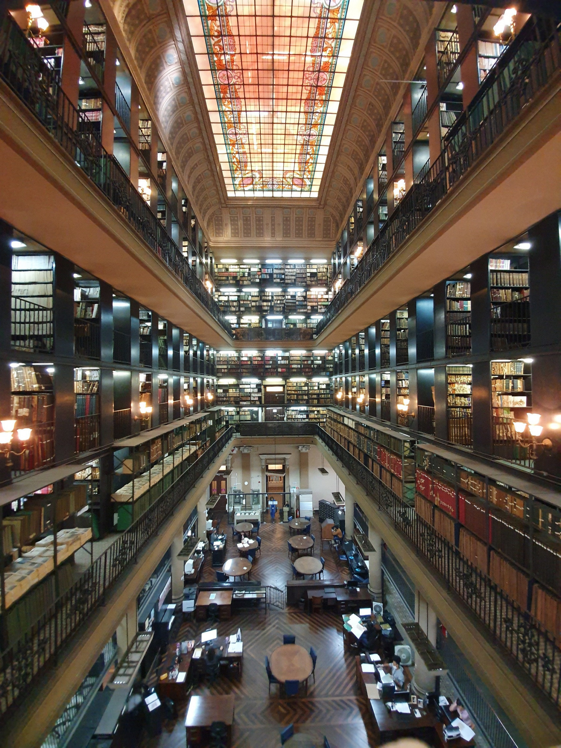 Biblioteca Nacional tem o maior acervo de jornais do Brasil