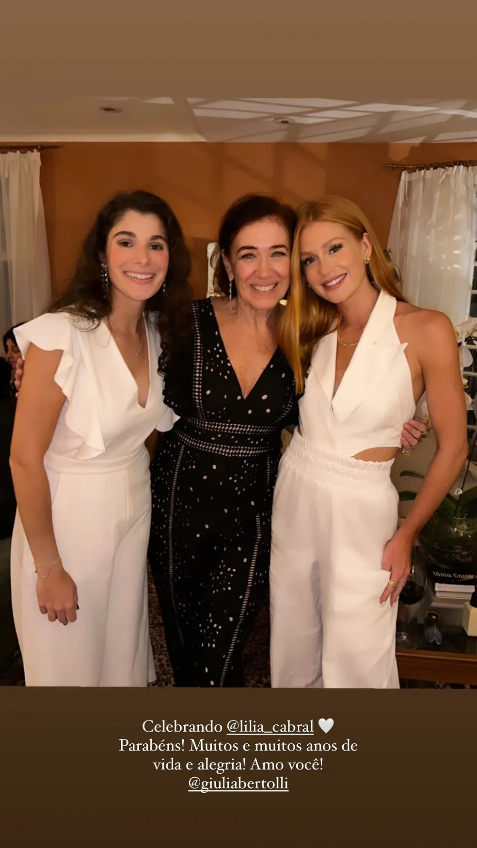 Lilia Cabral recebe Marina Ruy Barbosa e a filha, Giulia Bertolli, durante aniversário - Reprodução / Instagram