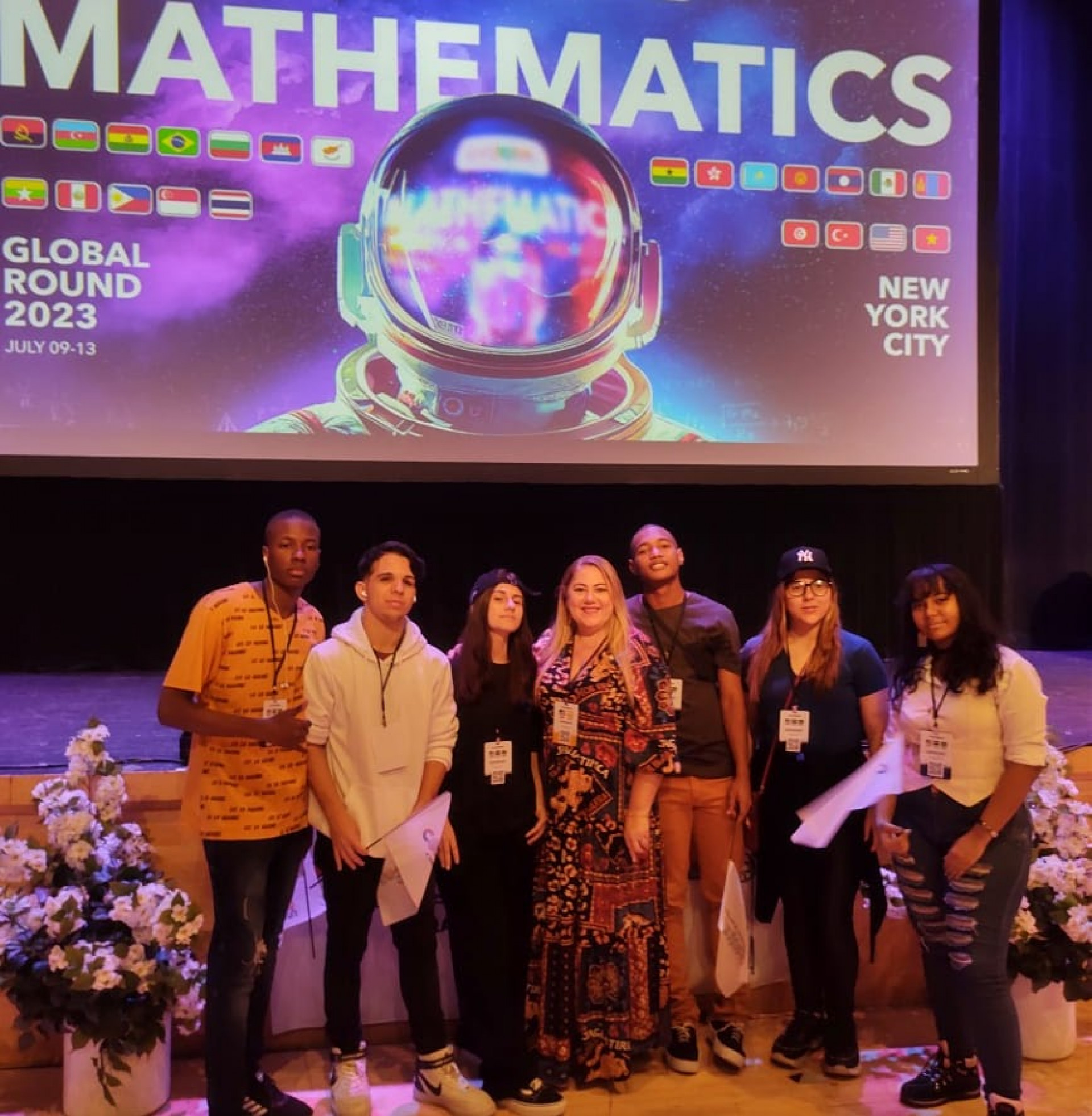 Os estudantes de Nil&oacute;polis na Olimp&iacute;ada Internacional de Matem&aacute;tica, em Nova Iorque - Divulga&ccedil;&atilde;o / Seeduc-RJ