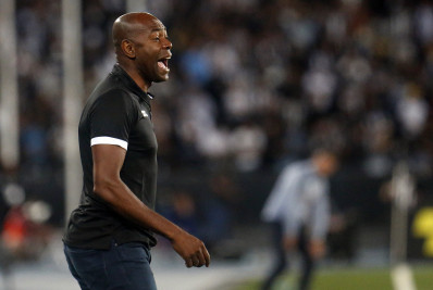 Botafogo acerta retorno de Cláudio Caçapa como interino e para comissão permanente