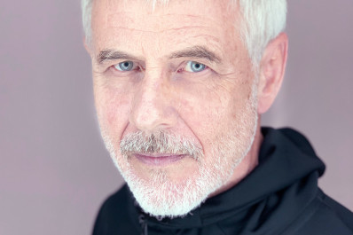 Ritchie retorna aos palcos para comemorar 40 anos de lançamento do álbum 'Voo de Coração'