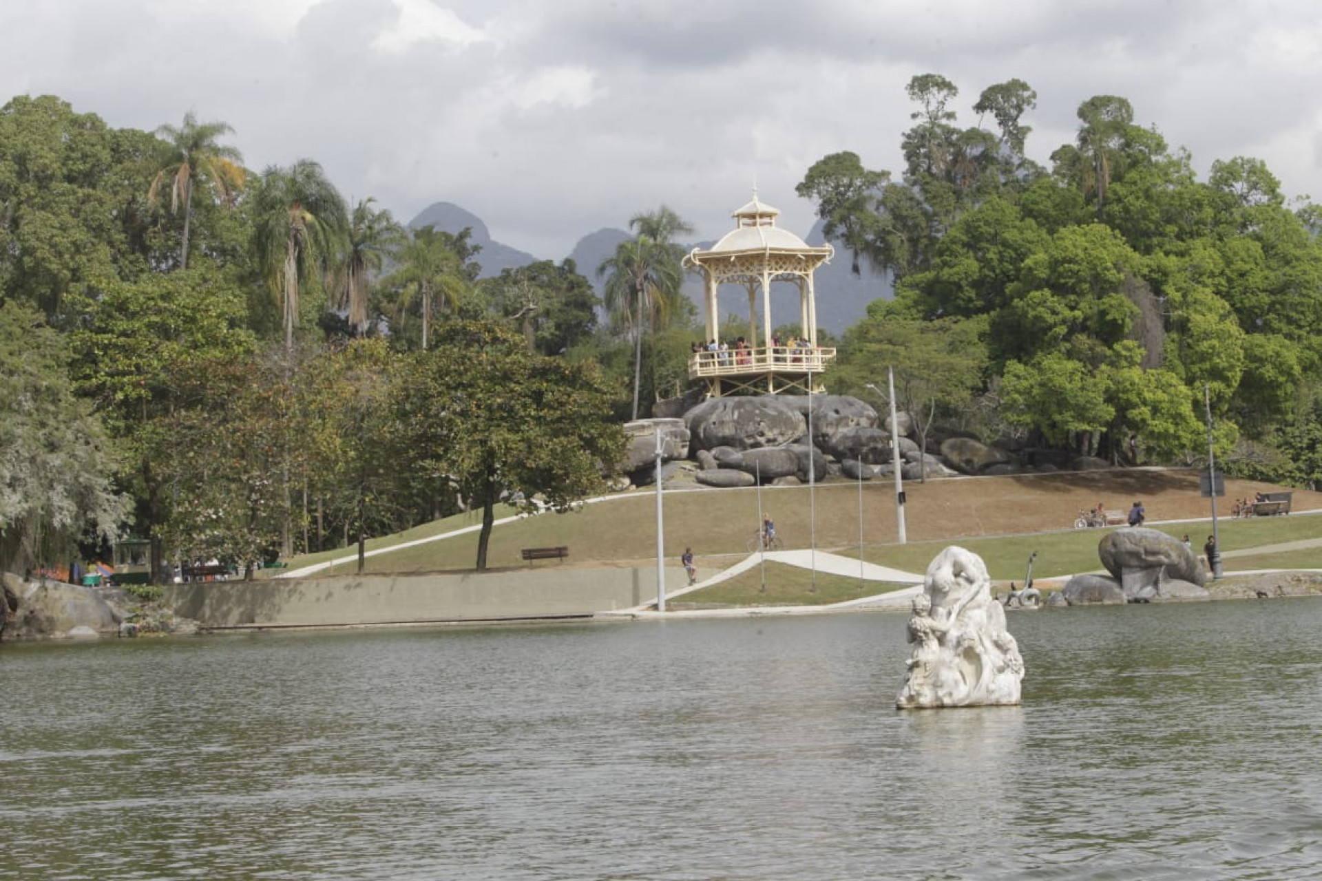 Cariocas aproveitaram o tempo aberto para passear na Quinta da Boa Vista - Reginaldo Pimenta/Agência O Dia