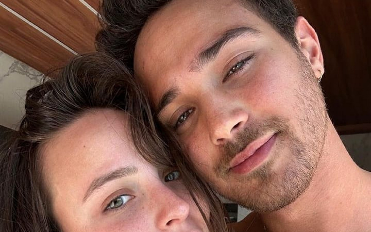 Larissa Manoela e Andr&eacute; Luiz Frambach 