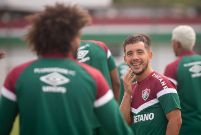 Com belo cartão de visitas, Leo Fernández mostra que dará ‘dor de cabeça’ a Diniz no Fluminense