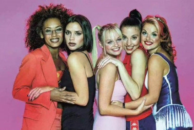 Victoria Beckham aceita convite para celebração de 30 anos das Spice Girls