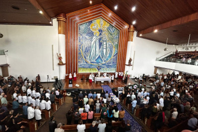 Missa de corpo presente é realizada em homenagem ao prefeito de Cabo Frio