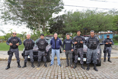 Búzios entrega duas novas viaturas para ROMU