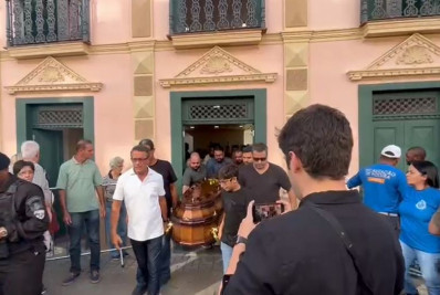 Prefeito de Cabo Frio, José Bonifácio, é velado em clima de comoção no Palácio das Águias