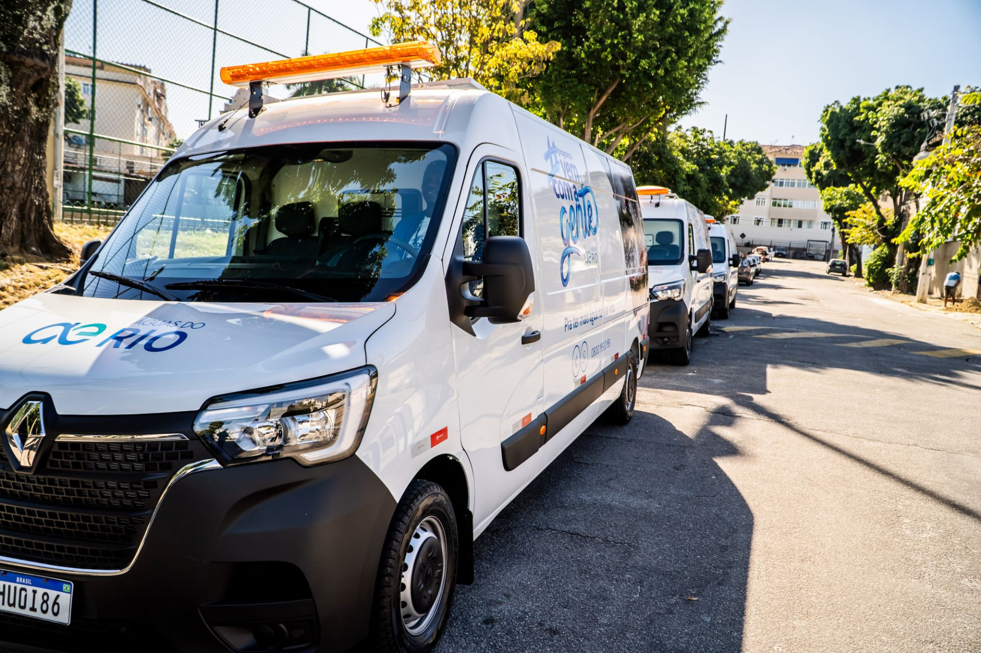 Os 15 veículos da empresa são equipados com toda a tecnologia de uma loja física. Têm sistema de som, internet, computadores, TV, ar-condicionado e um ambiente confortável - Divulgação