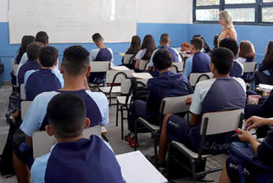 Petrópolis ultrapassa meta e investe 27% do orçamento em Educação