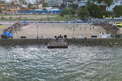 Junto e Misturado x Fumaça brigam pelo título do 2º Angrense de futebol de Praia