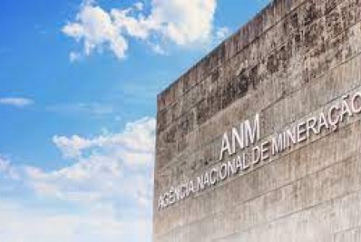 Carreiras que 'brigam' com o governo ganharão vagas em concursos: veja distribuição