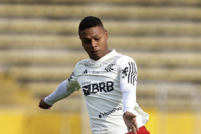 Chelsea teria oferecido R$ 108 milhões para tirar Matheus França do Flamengo