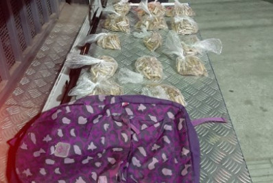 Mulher é presa com 600 cápsulas de cocaína em Cabo Frio