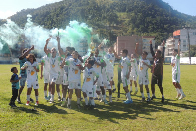 Real Mambucaba é Tri na Copa Angra sub- 15