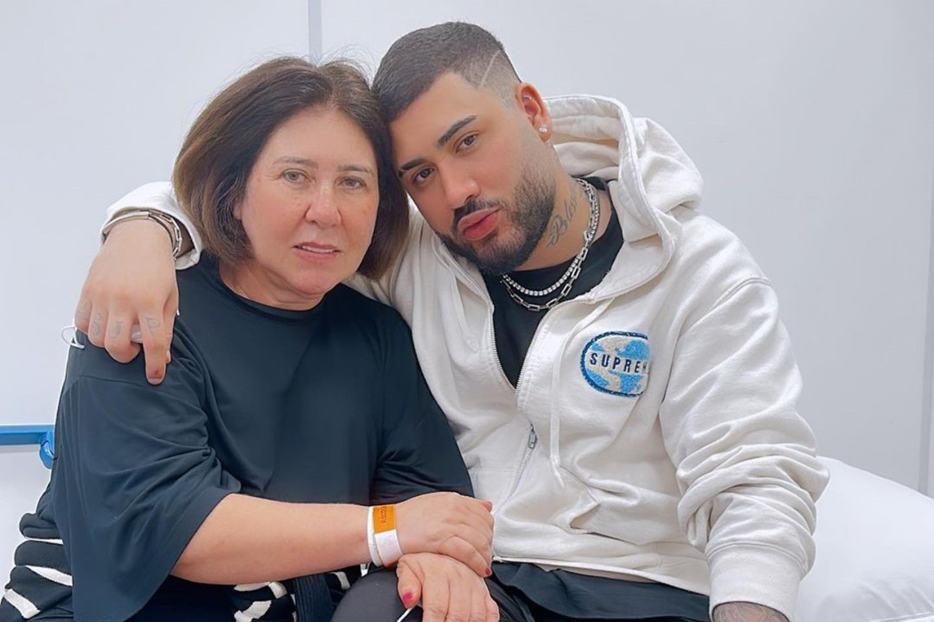 Kevinho se declarou para a mãe, Sueli Azevedo, que foi internada em São Paulo - Reprodução/Instagram