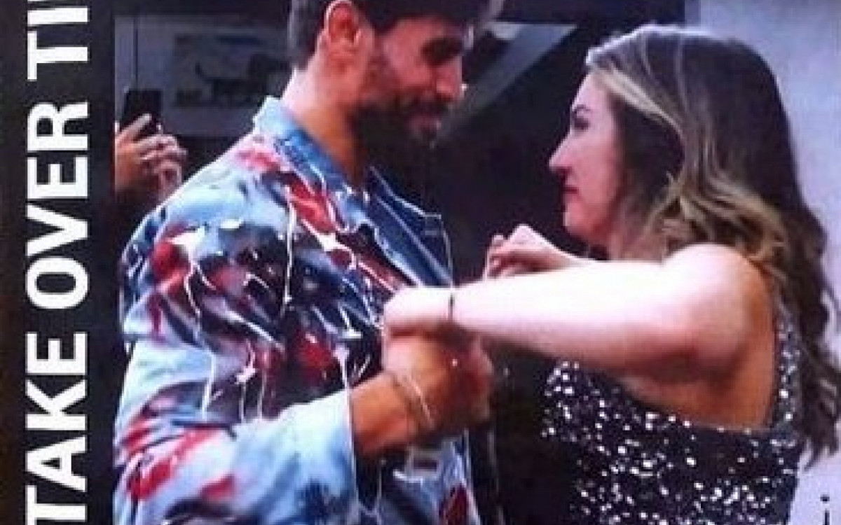 Fãs de Cara de Sapato e Amanda fazem vaquinha para comprar anúncio na Times Square, em Nova York - Reprodução da internet