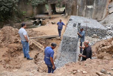 Prefeitura de Barra Mansa realiza obra de contenção no Santa Rita da Dutra
