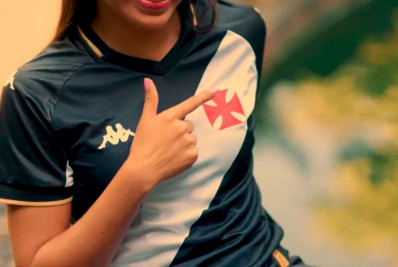 Caminhão que levava novas camisas do Vasco é roubado na Avenida Brasil