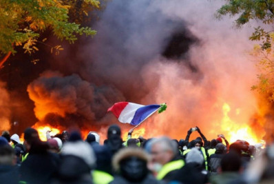 Justiça condena mais de mil pessoas à prisão por distúrbios na França