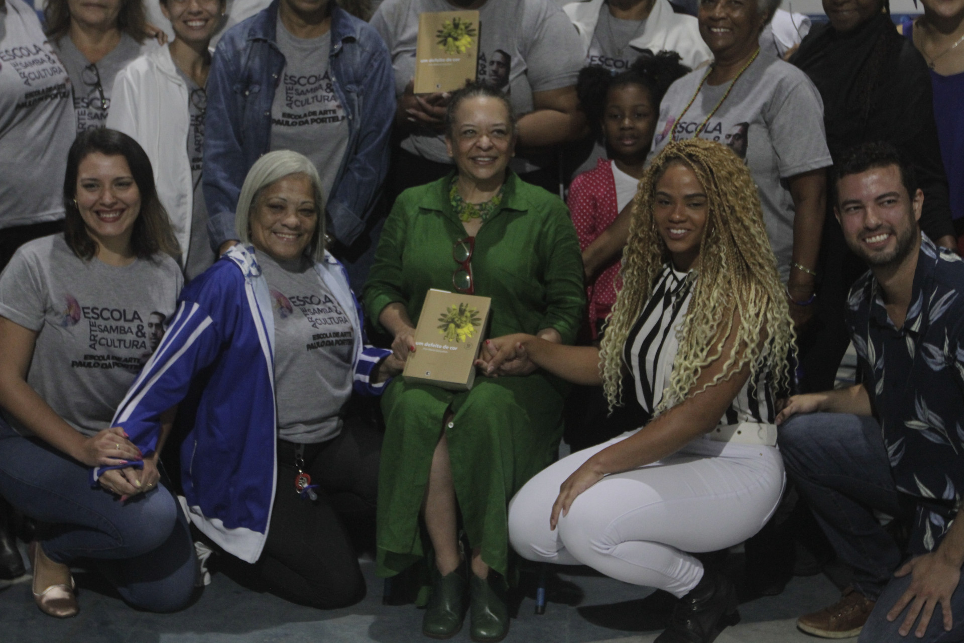 Bianca comandou roda de leitura sobre o livro Um Defeito de Cor, tema do enredo - Arquivo / Agência O Dia