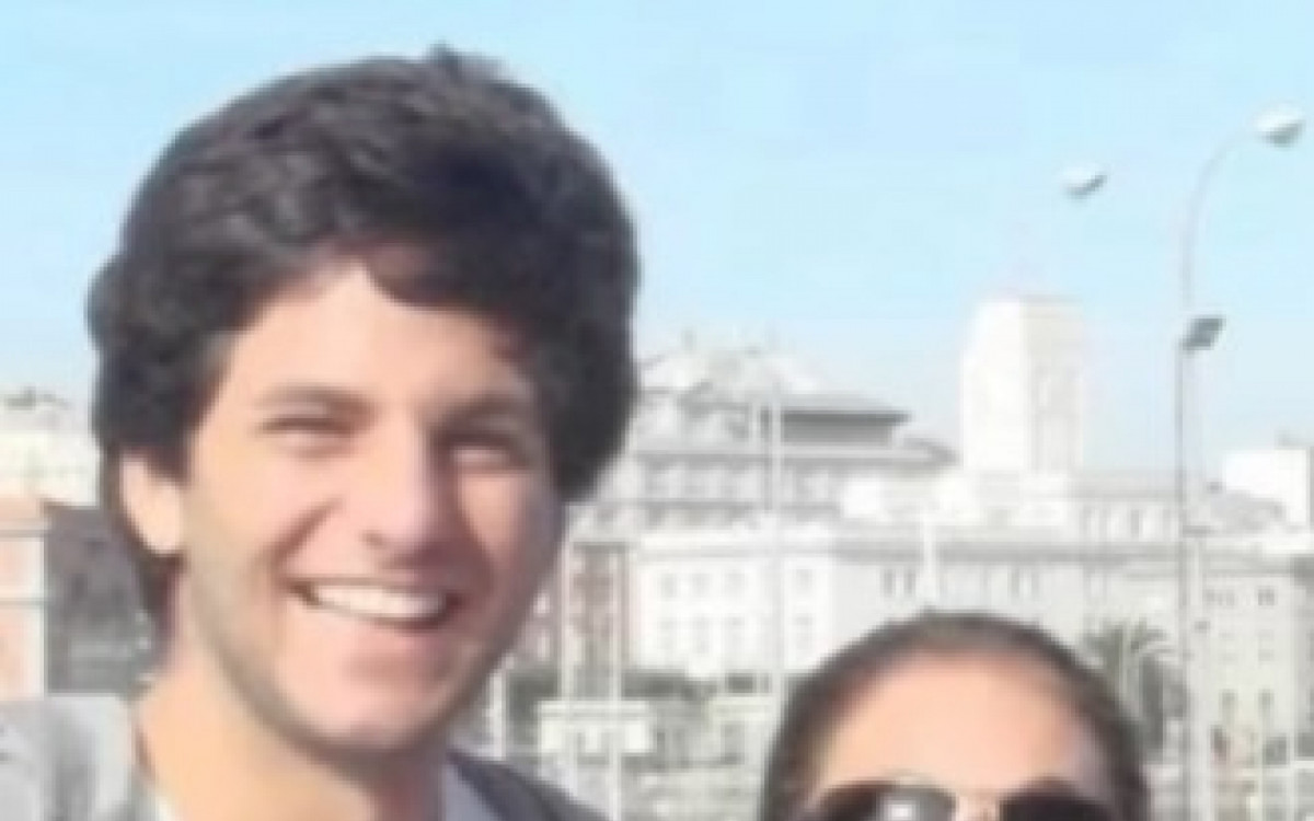 Cissa Guimar&atilde;es ao lado do filho Rafael