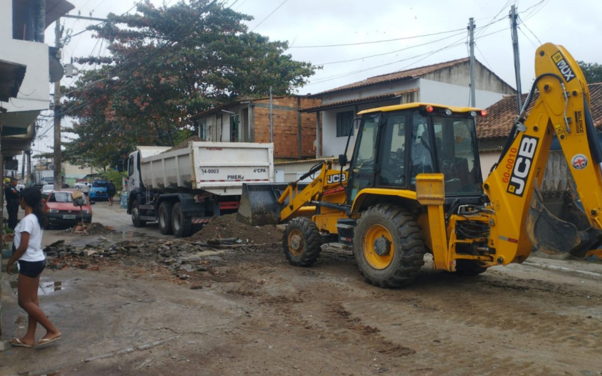 A popula&ccedil;&atilde;o pode ajudar denunciando qualquer atividade suspeita pelo telefone 190.