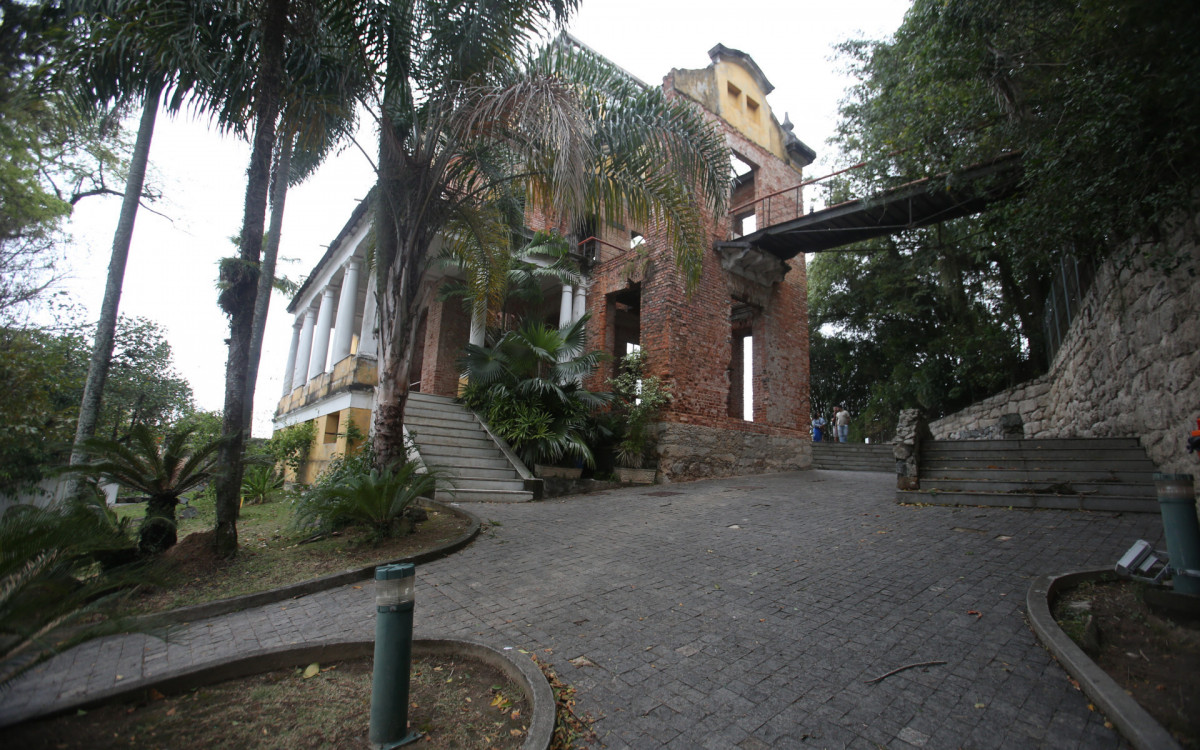 Parque das ruínas, em Santa Teresa passará a se chamar Parque Glória Maria. Nesta Quinta-Feira (20). - Cléber Mendes/Agência O Dia