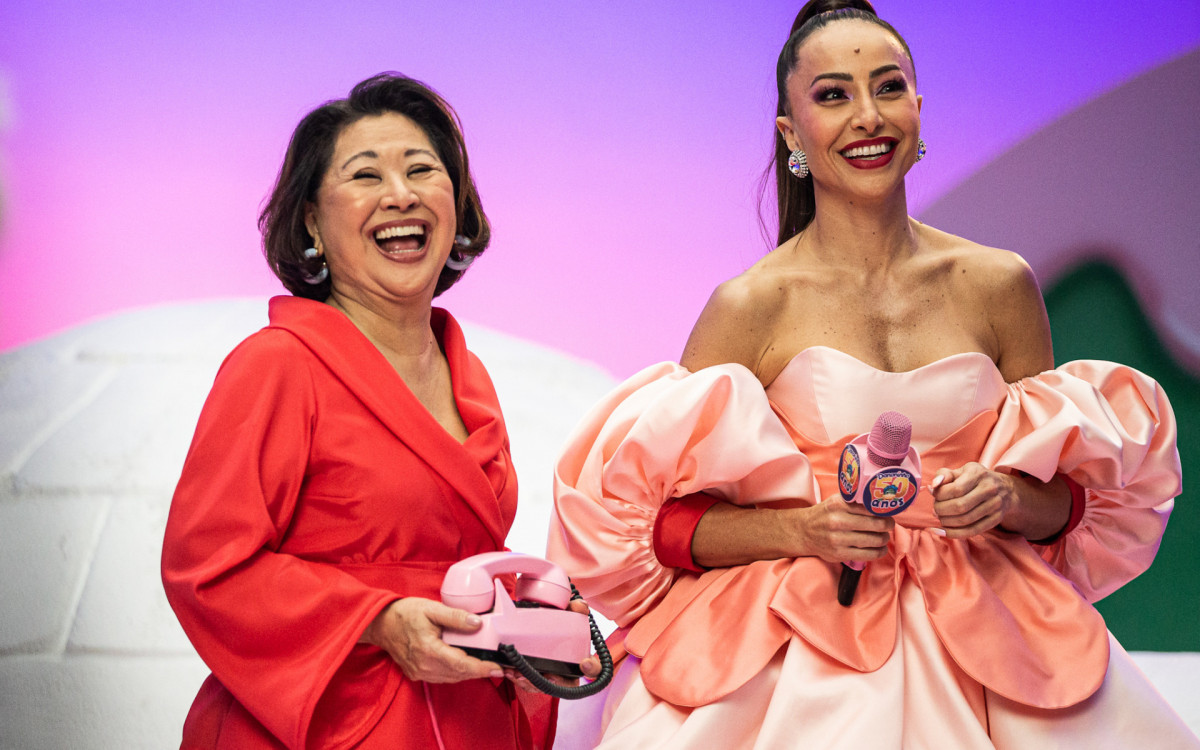 Sabrina Sato grava programa infantil em São Paulo