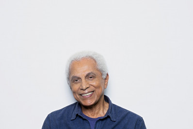 Após cirurgia, Paulinho da Viola recebe alta do CTI