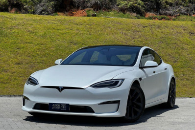 Tesla anuncia recall de modelos S e X por problemas com cinto de segurança