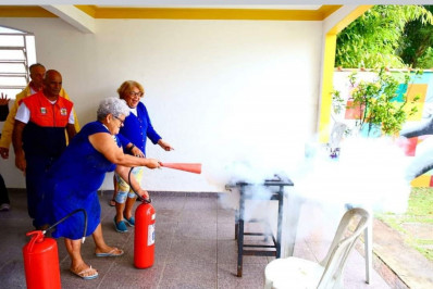 Defesa Civil promove palestra sobre ações preventivas para terceira idade em Mangaratiba