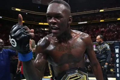 Vai voltar? Ex-campeão Adesanya faz postagem em alusão ao UFC 300