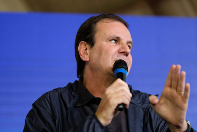 Direita e esquerda contra Paes