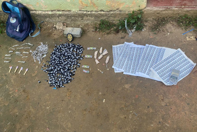 Jovens são presos com pinos de cocaína e pedras de crack em Porto Real