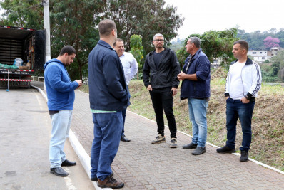 Prefeito de Barra Mansa confere serviços do Revit BM no Centro