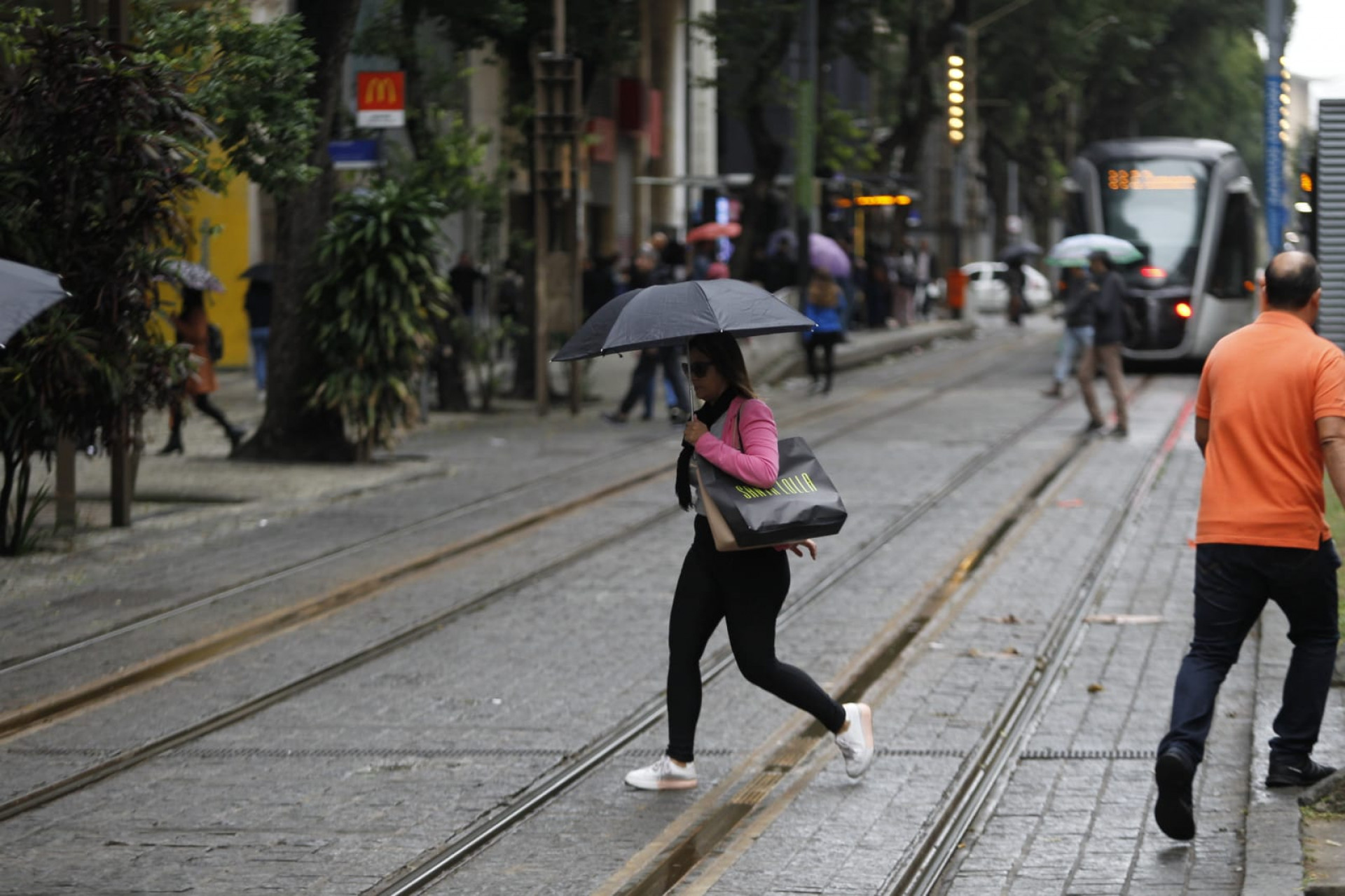 Município voltou ao estágio de normalidade nesta quinta-feira, após chuva na noite de ontem - Reginaldo Pimenta/Agência O Dia
