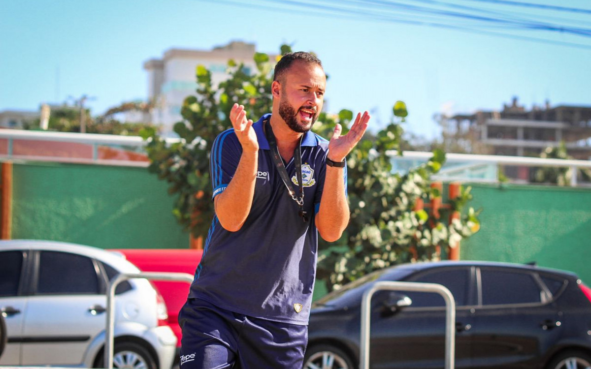 Na manhã desta sexta-feira (21) time teve mais uma sessão de treinos