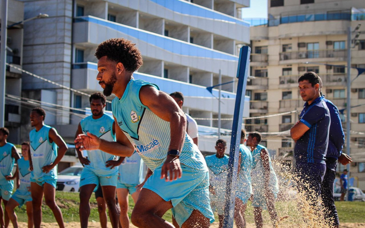 Na manhã desta sexta-feira (21) time teve mais uma sessão de treinos