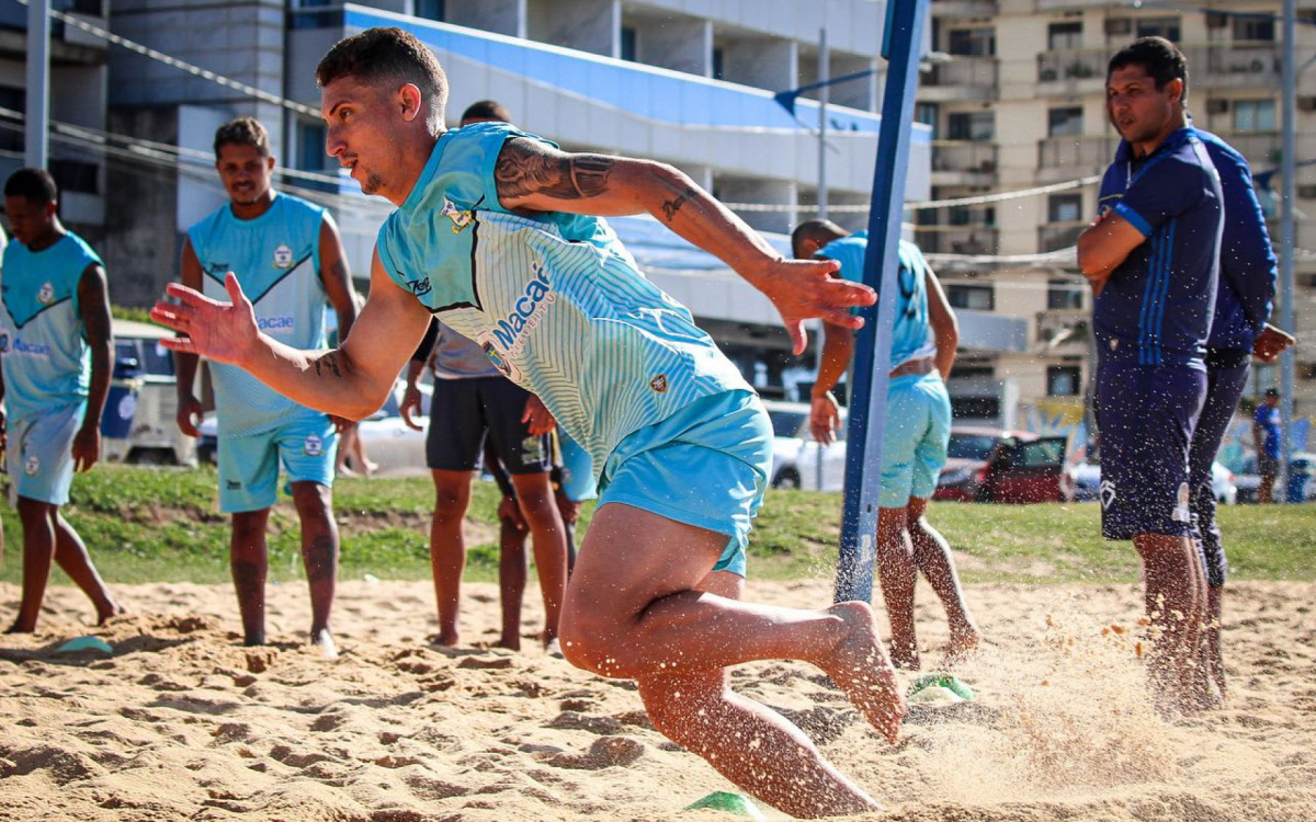 Na manhã desta sexta-feira (21) time teve mais uma sessão de treinos